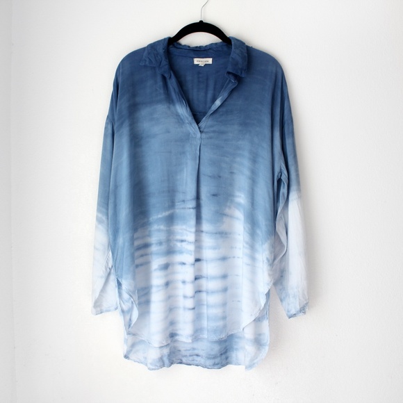 ✨UO - Blue Bridgette Dip-dye Popover Shirt ✨ - Picture 2 of 8